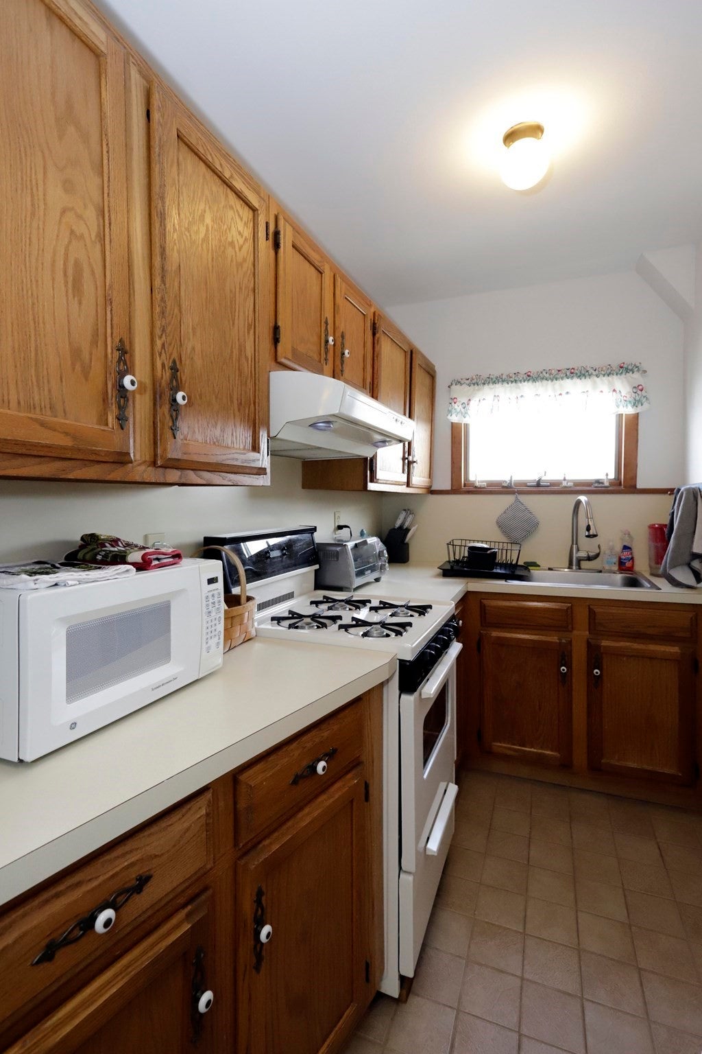 60 Briggs St, New Bedford, MA, 60 Briggs St, New Bedford, MA Photo #22