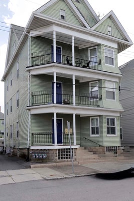 60 BRIGGS ST, NEW BEDFORD, MA 02740 - Image d045ee74e96d3a9f88d46a93ec589768/3395291245