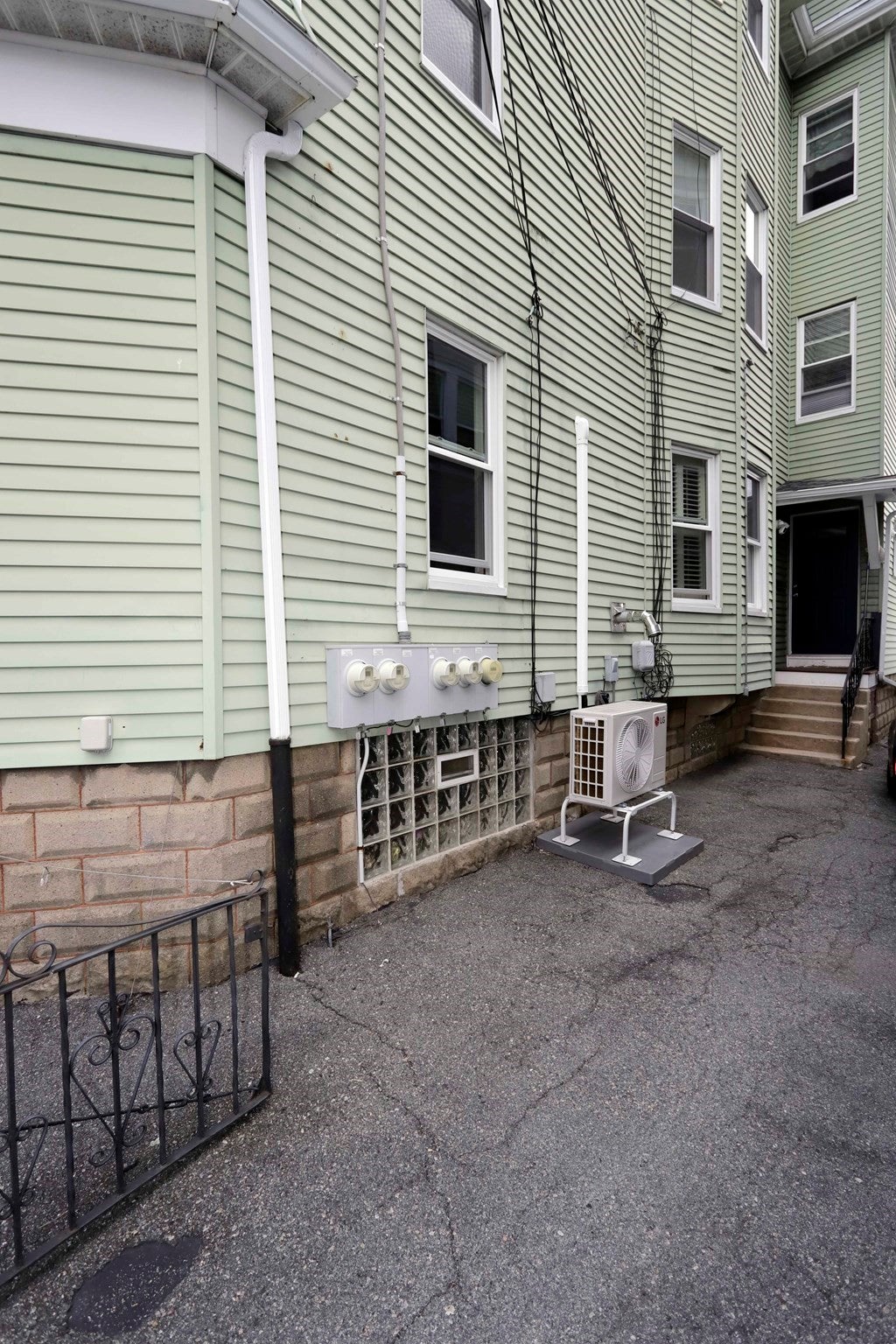 60 Briggs St, New Bedford, MA, 60 Briggs St, New Bedford, MA Photo #5