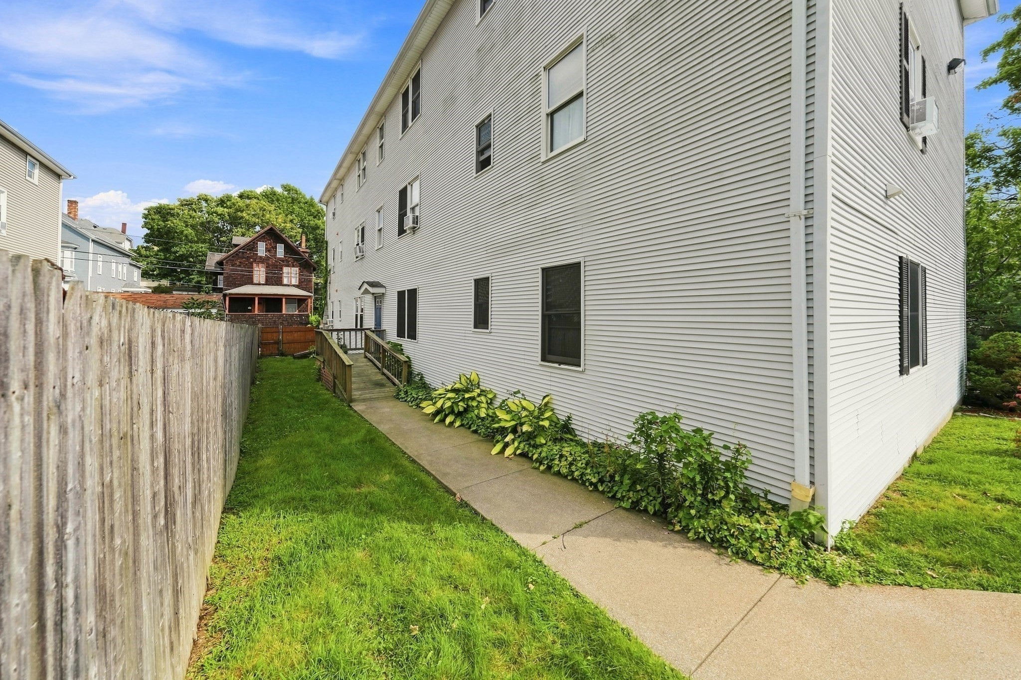 434 Linden St. 4