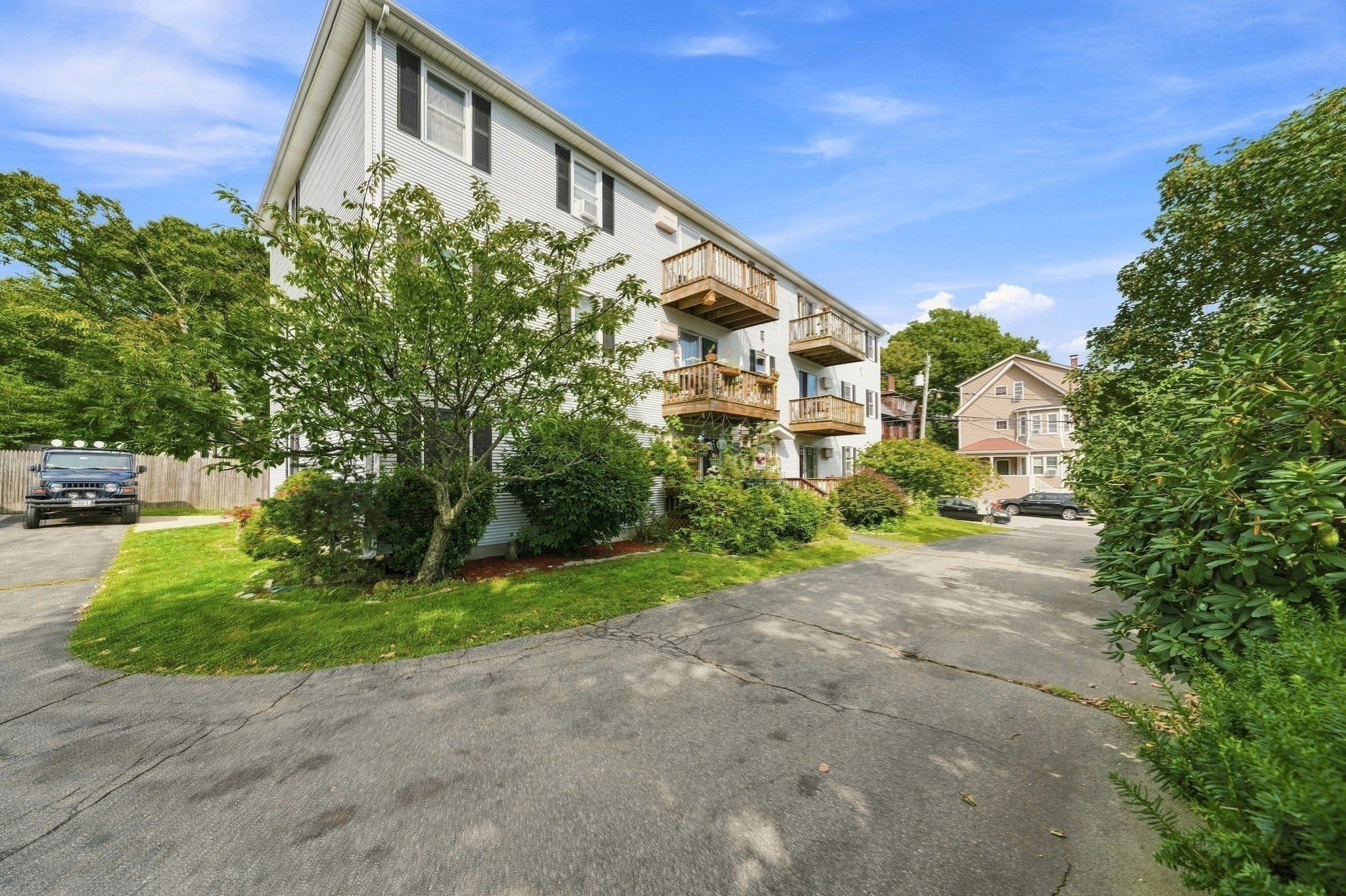 434 Linden St. 4