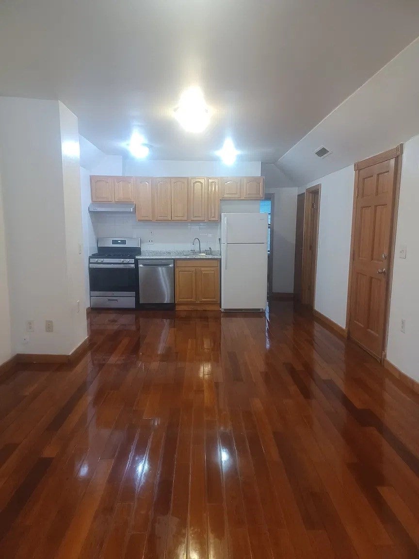 13 Tabor Pl #2, Brookline, MA Photo #9