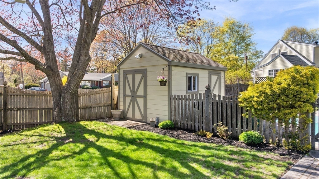 7 Patti Rd, Beverly, MA Photo #38