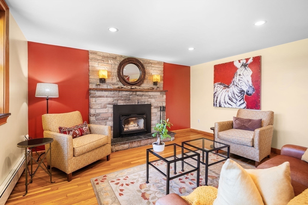 7 Patti Rd, Beverly, MA Photo #12