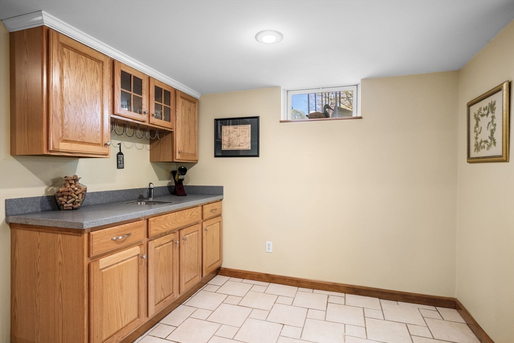7 Patti Rd, Beverly, MA Photo #30