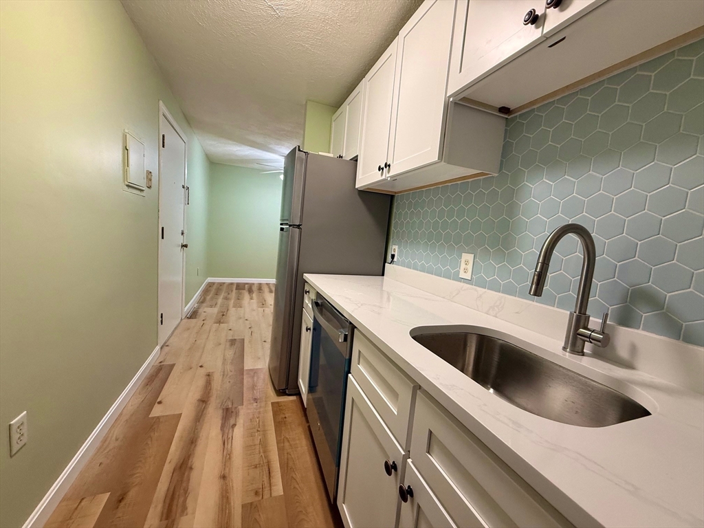 9 Kenmar Dr 14