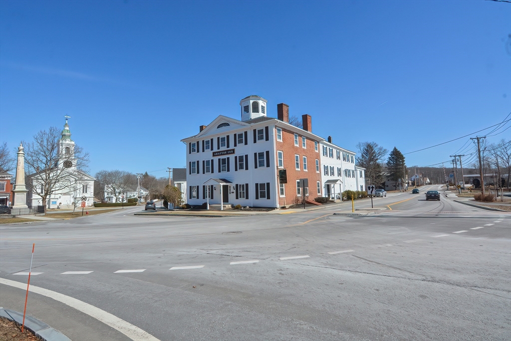 25 Grafton Cmn