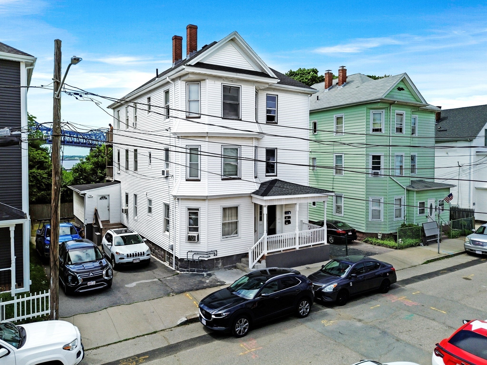 Photo of 28 Meadow St, Fall River, MA