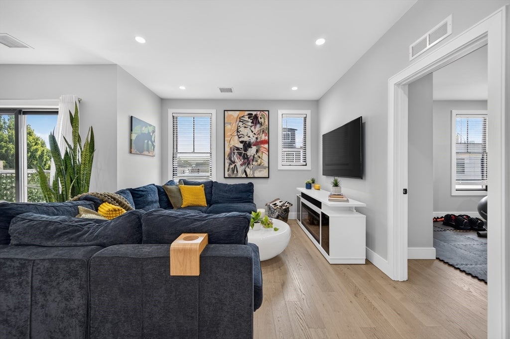 82 Moore St #5, Boston, MA, 82 Moore St #5, Boston, MA Photo #6