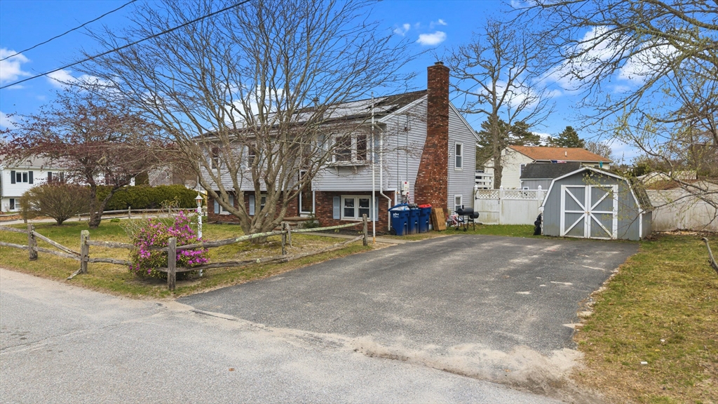 51 Hideaway Ln