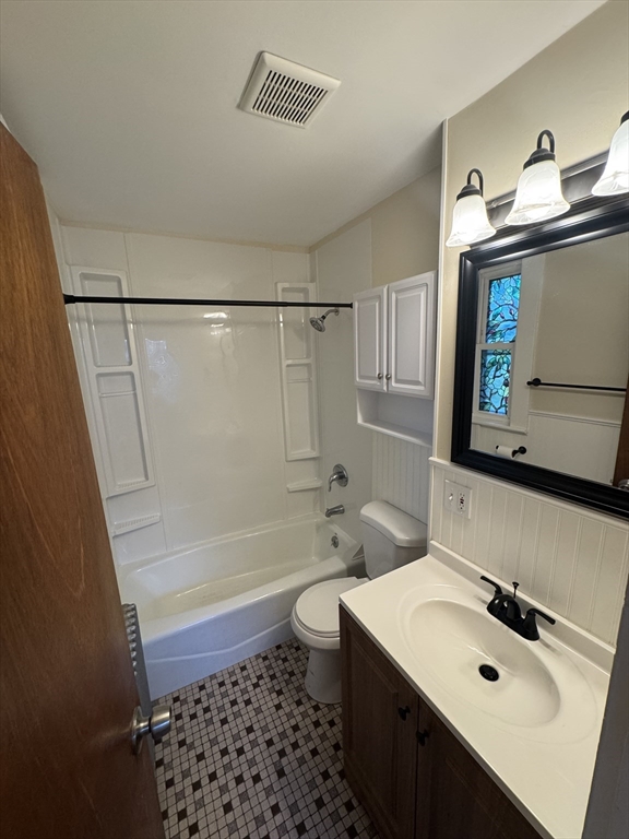 232 River St 1