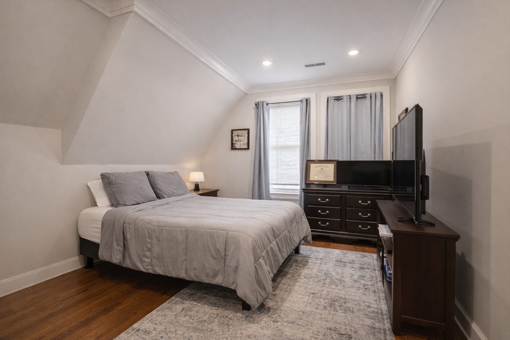 53 Quint Ave 3