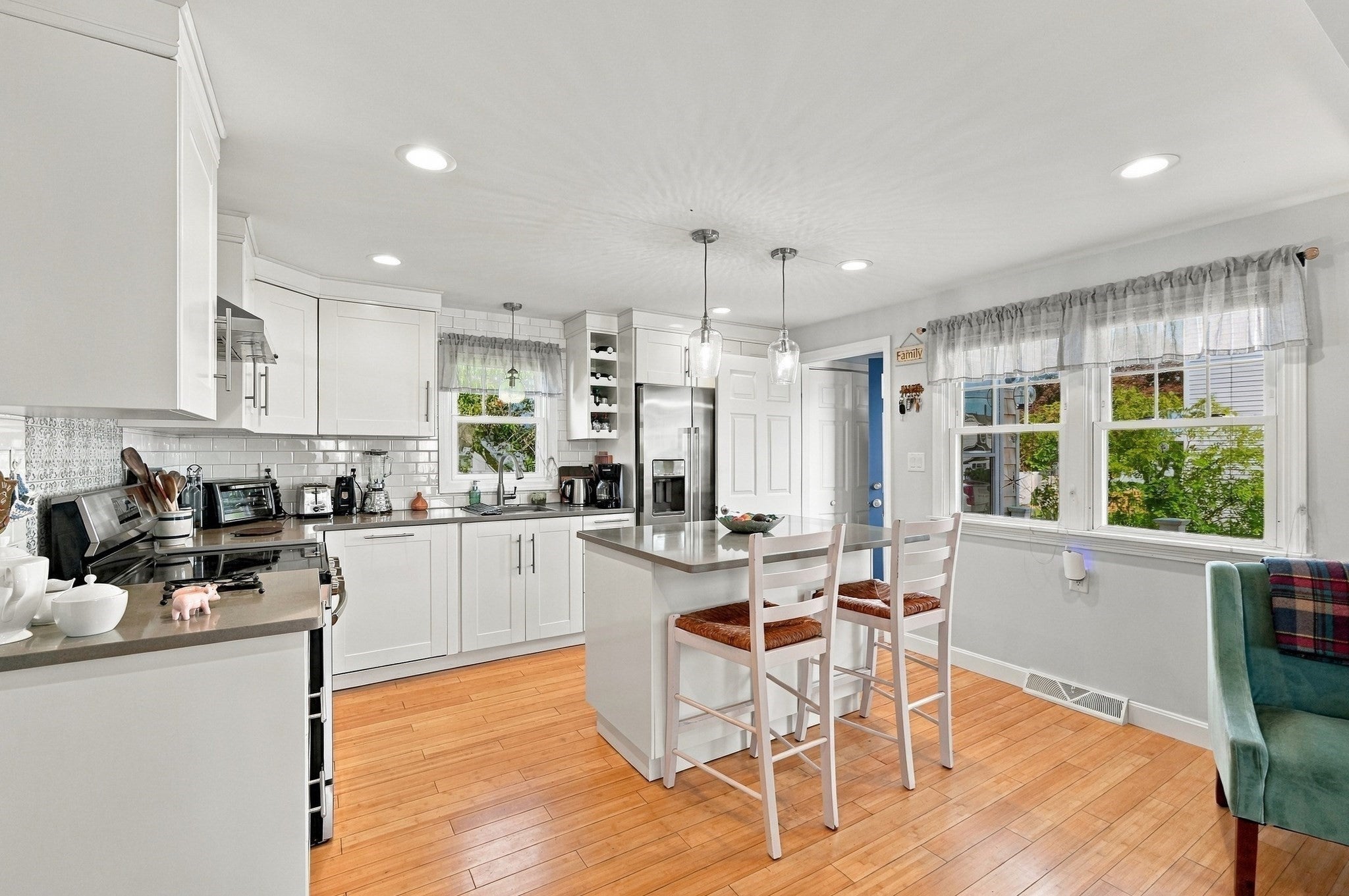 25 Bellevue St, New Bedford, MA, 25 Bellevue St, New Bedford, MA Photo #5
