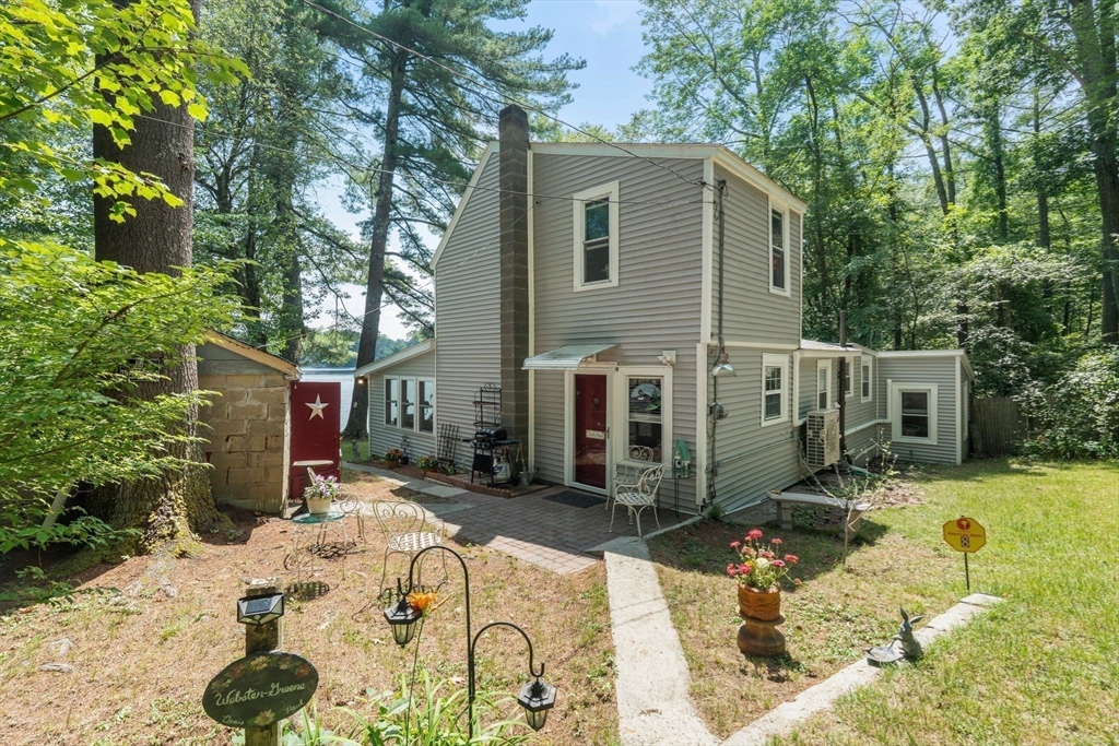 Methuen, Massachusetts 01844, United States, 3 Bedrooms Bedrooms, ,2 BathroomsBathrooms,Residential,Contingent,172184