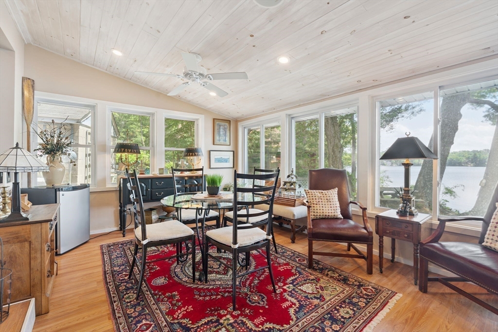 Methuen, Massachusetts 01844, United States, 3 Bedrooms Bedrooms, ,2 BathroomsBathrooms,Residential,Contingent,172184