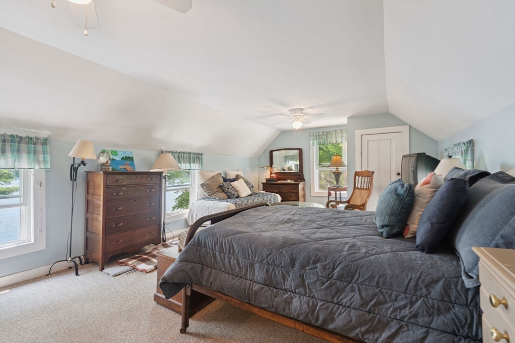 Methuen, Massachusetts 01844, United States, 3 Bedrooms Bedrooms, ,2 BathroomsBathrooms,Residential,Contingent,172184