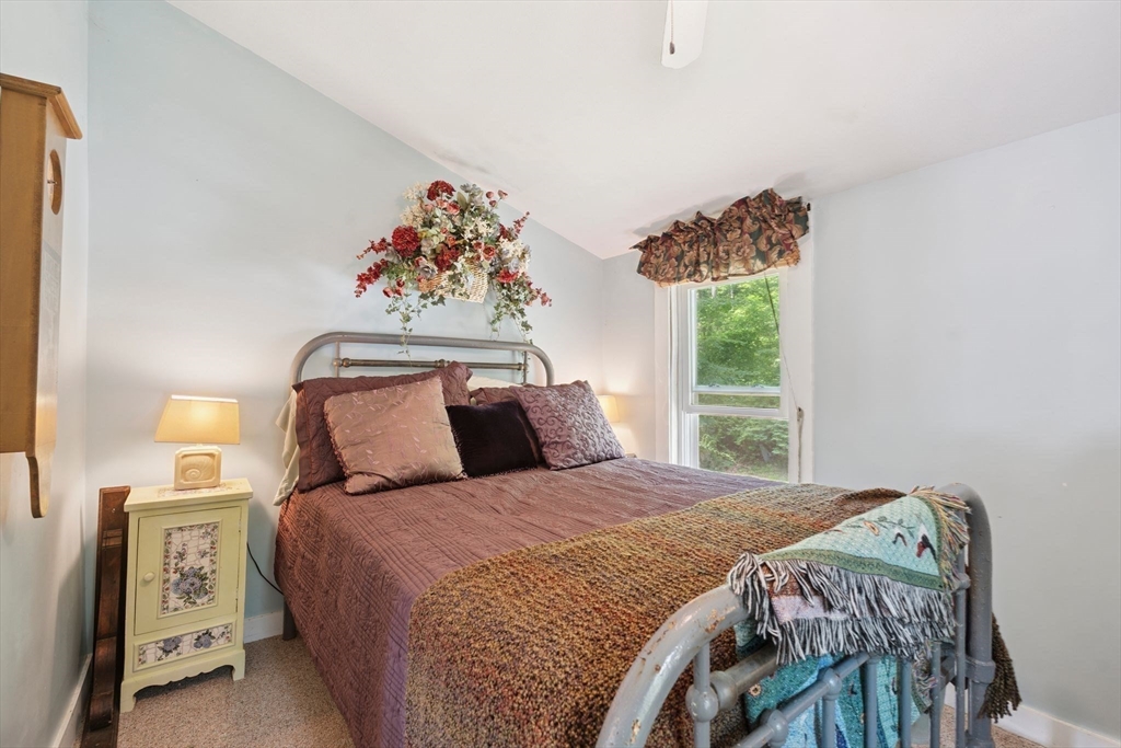 Methuen, Massachusetts 01844, United States, 3 Bedrooms Bedrooms, ,2 BathroomsBathrooms,Residential,Contingent,172184