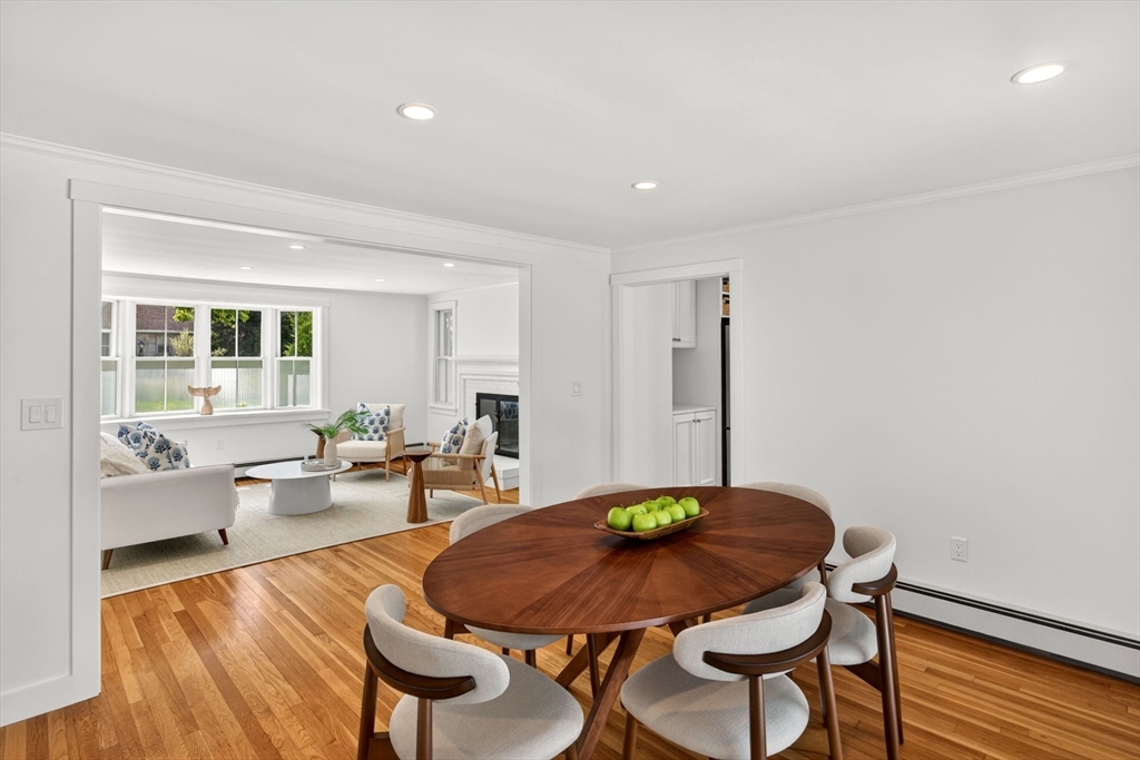 16 Maple Road