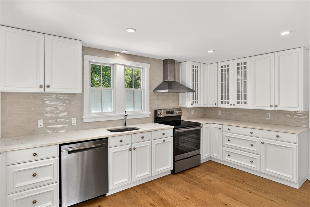 16 Maple Road