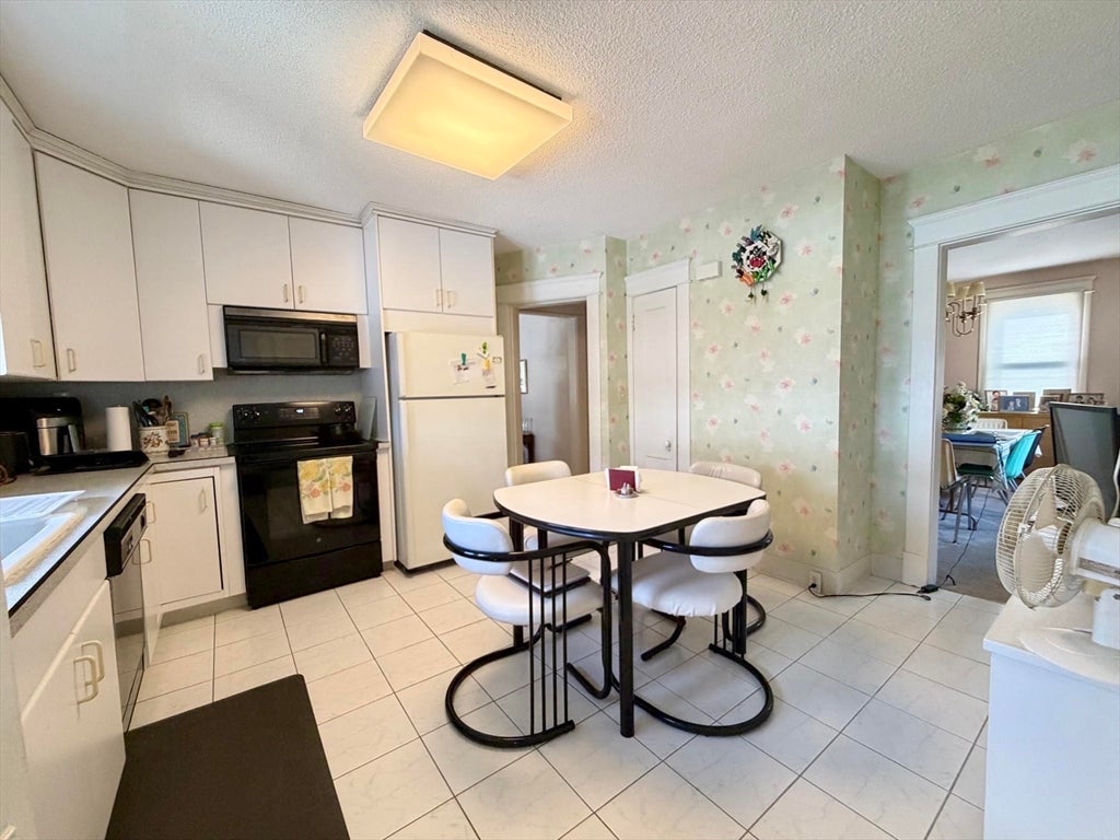 31 King St, Holyoke, MA, 31 King St, Holyoke, MA Photo #3