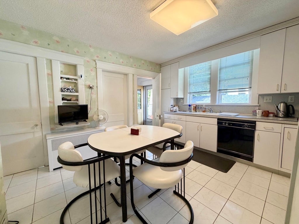 31 King St, Holyoke, MA, 31 King St, Holyoke, MA Photo #4