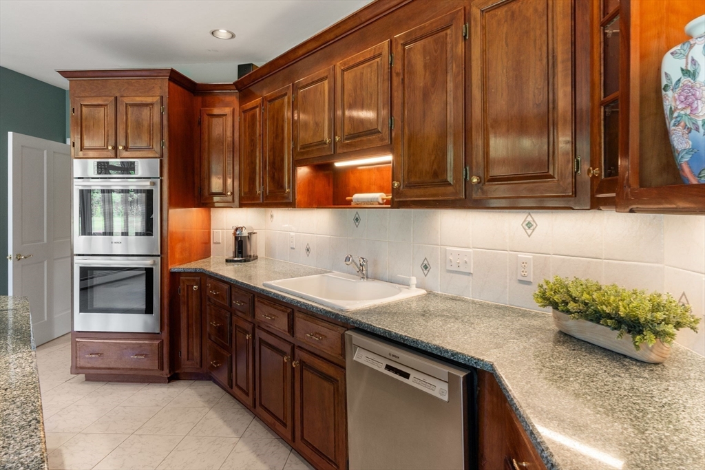 16 Longmeadow Rd, Milton, MA, 16 Longmeadow Rd, Milton, MA Photo #11