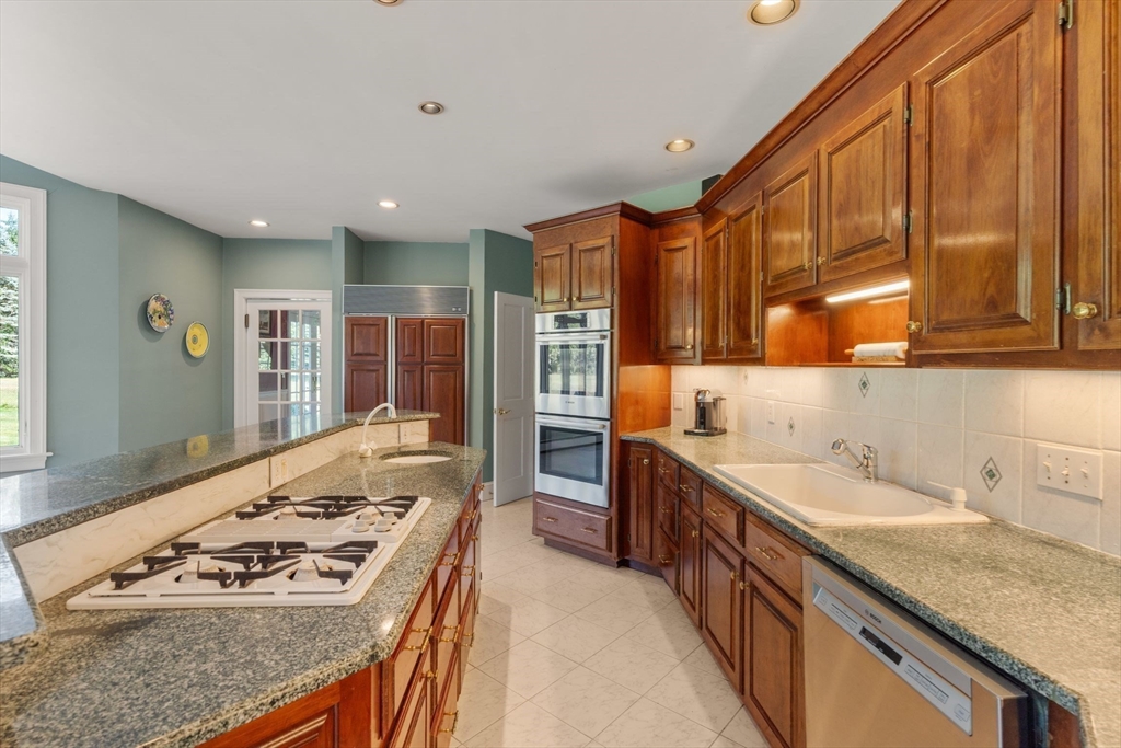 16 Longmeadow Rd, Milton, MA, 16 Longmeadow Rd, Milton, MA Photo #10