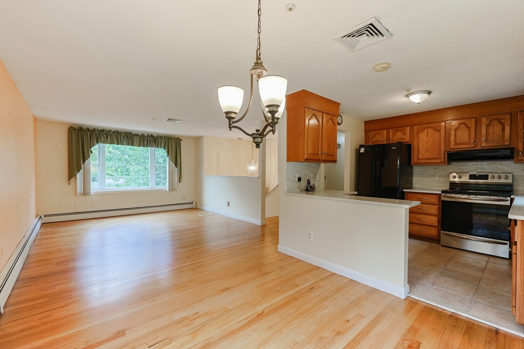 37 Oakleaf Dr
