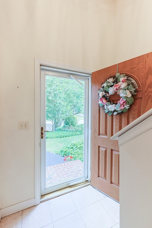 37 Oakleaf Dr