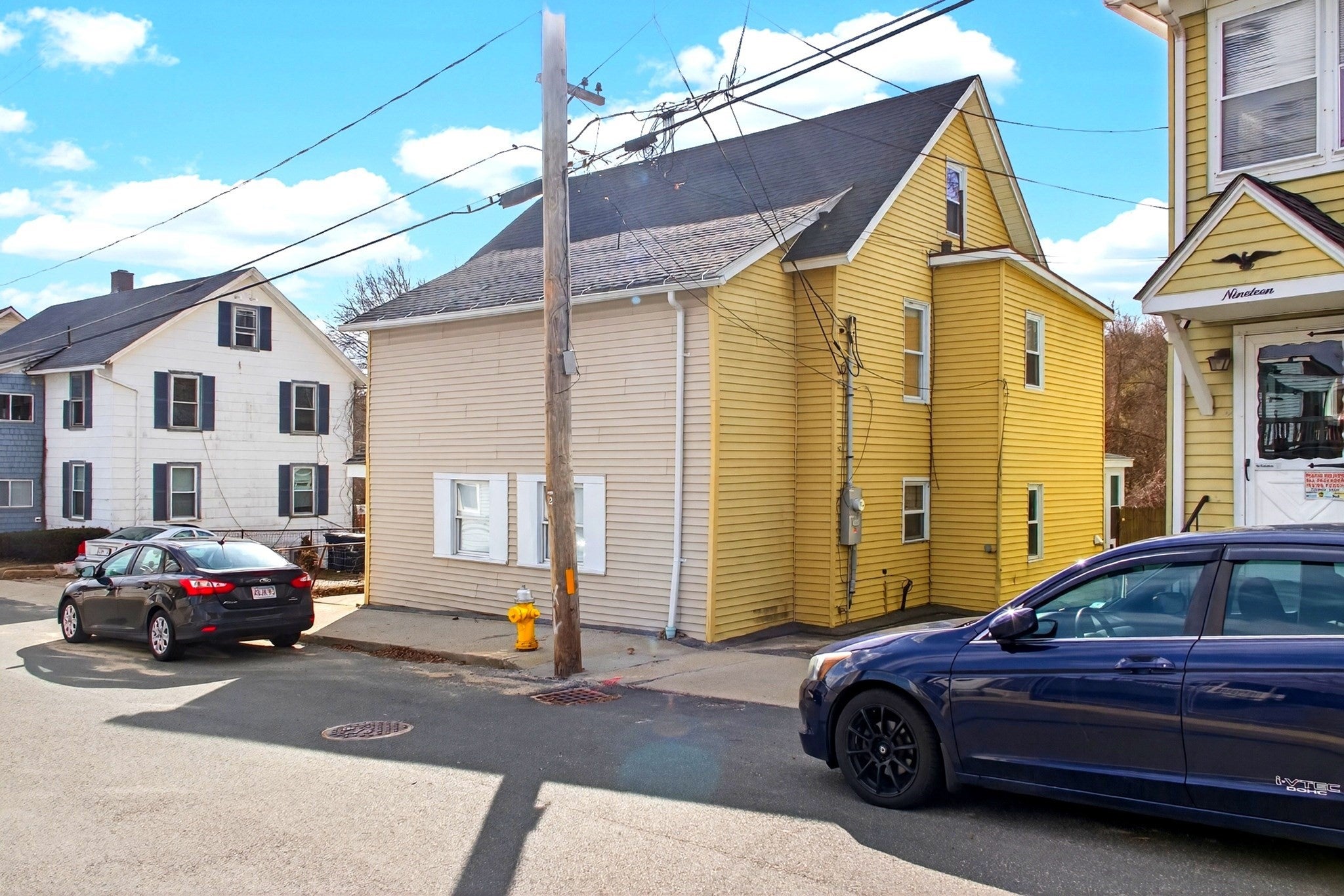 17 Moon St, Southbridge MA 01550