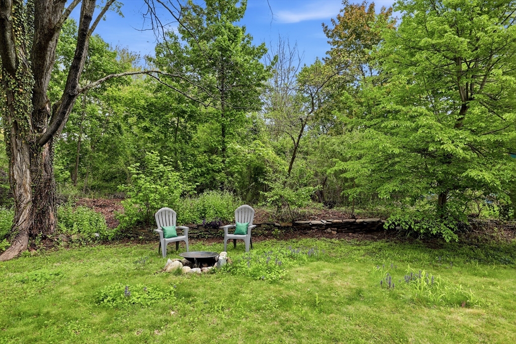 87 Harlow Dr, Amherst, MA Photo #35