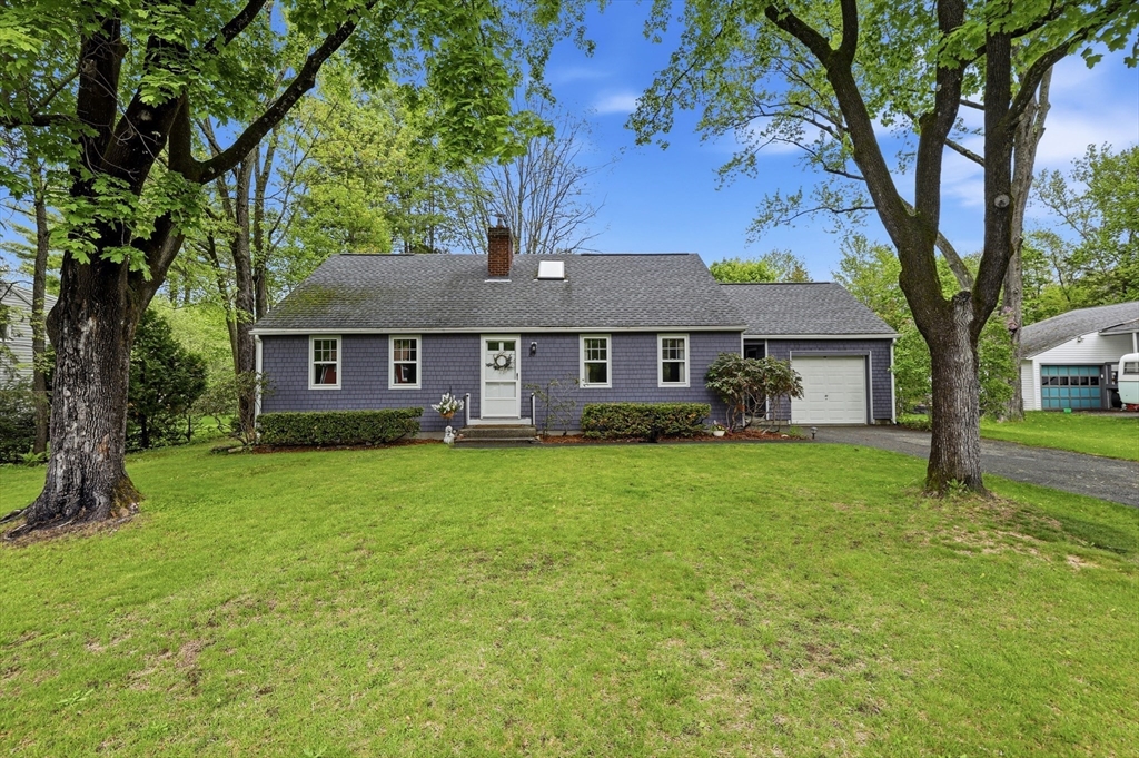87 Harlow Dr, Amherst, MA Photo #1