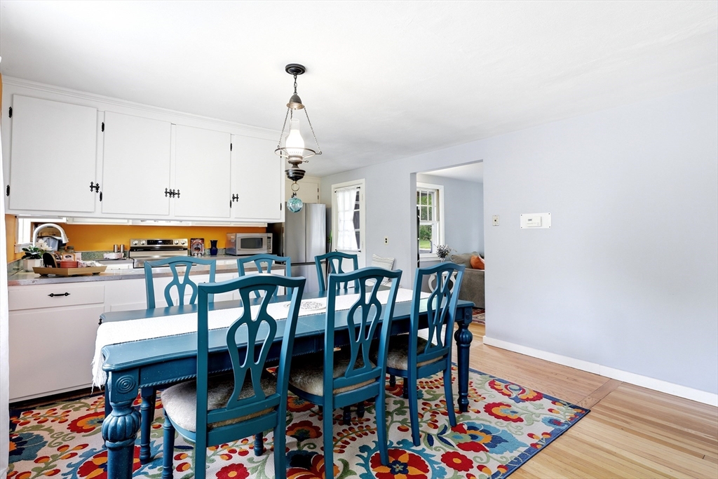 87 Harlow Dr, Amherst, MA Photo #9