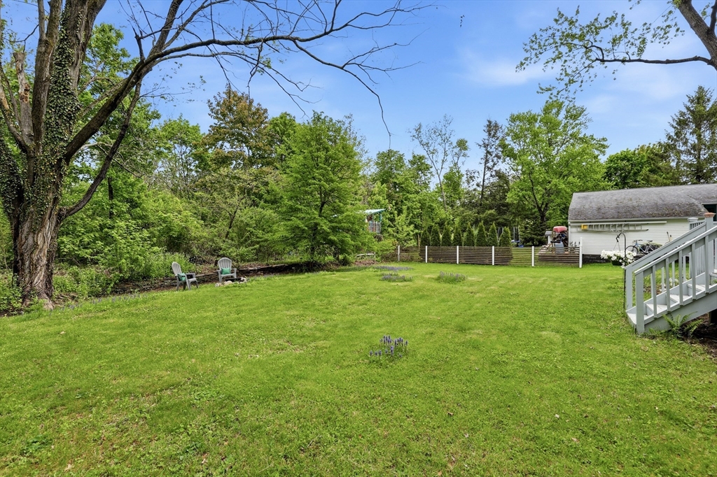 87 Harlow Dr, Amherst, MA Photo #34