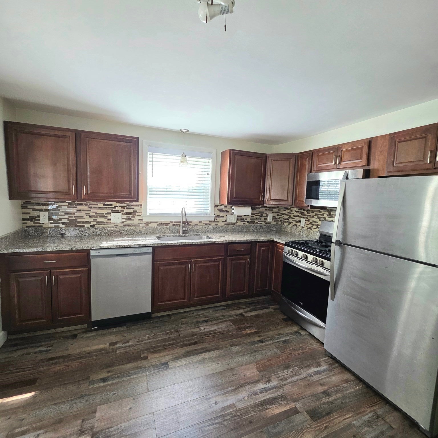 32 Breer Circle, Brockton, MA, 32 Breer Circle, Brockton, MA Photo #2