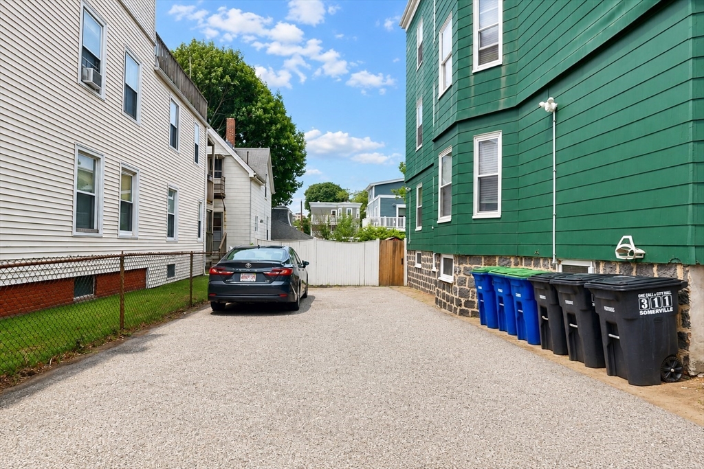 11 Endicott Ave