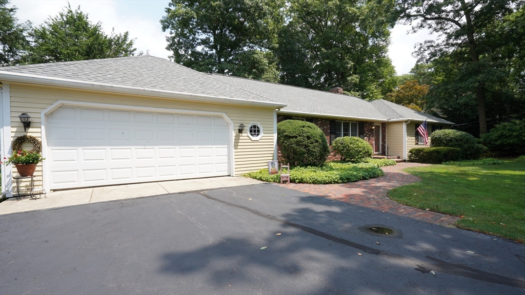 41 Wagon Wheel Rd