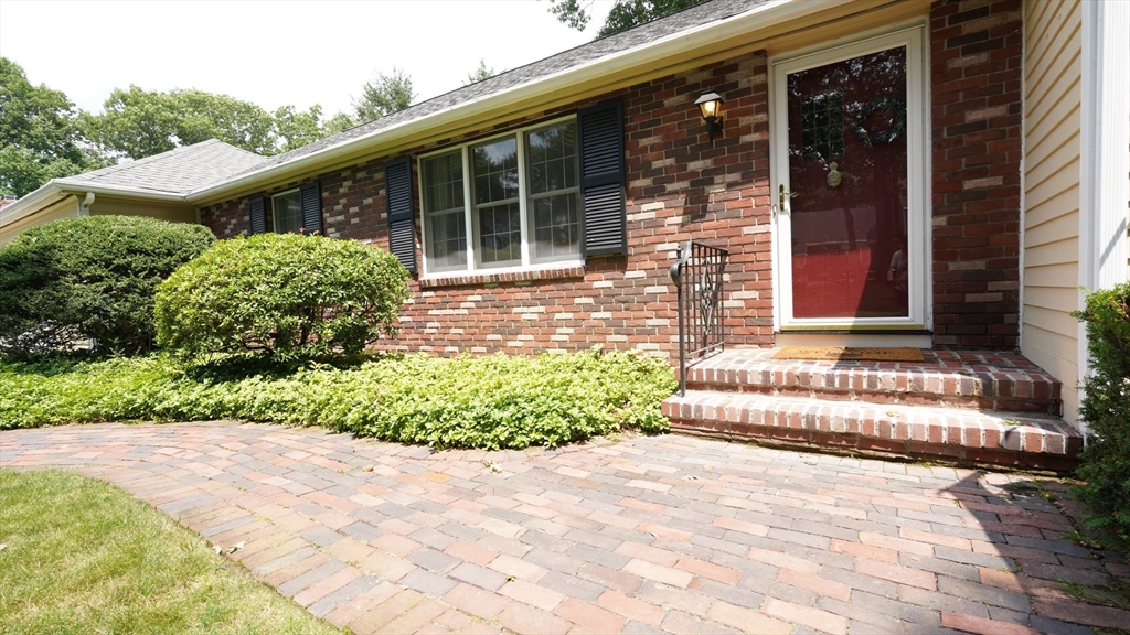 41 Wagon Wheel Rd