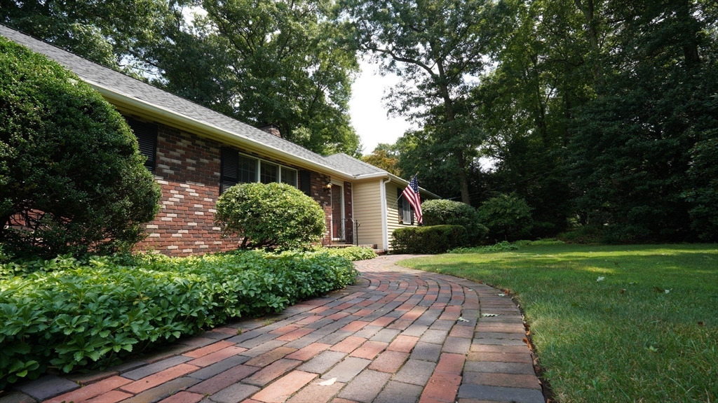 41 Wagon Wheel Rd