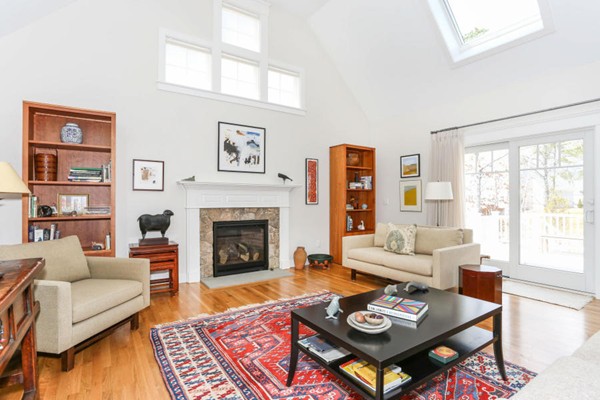 16 Spring Brook Ln