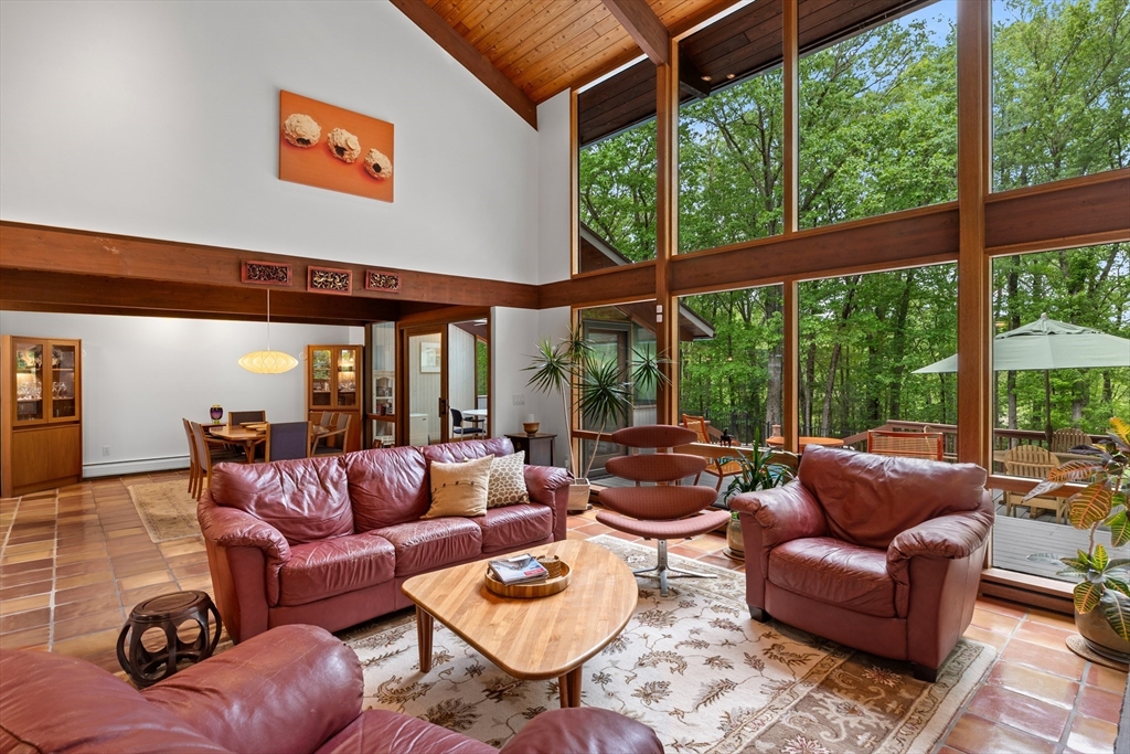 100 Wildwood Rd