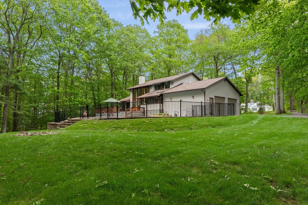 100 Wildwood Rd