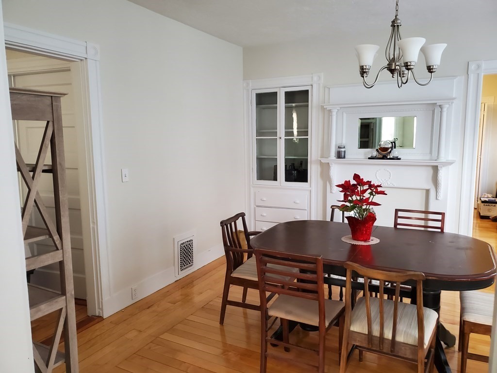 55 Rich St 55