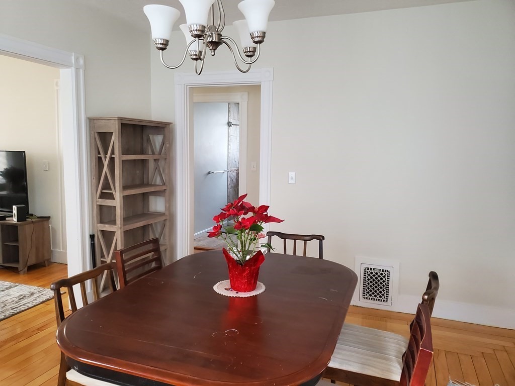 55 Rich St 55