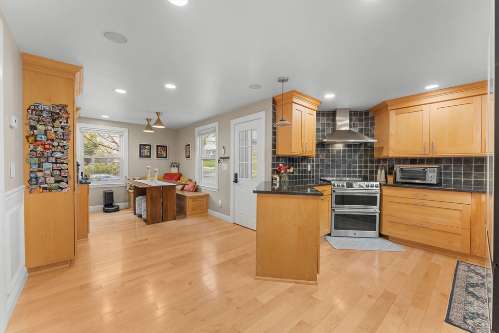 106 Annawan Rd, Newton, MA Photo #27