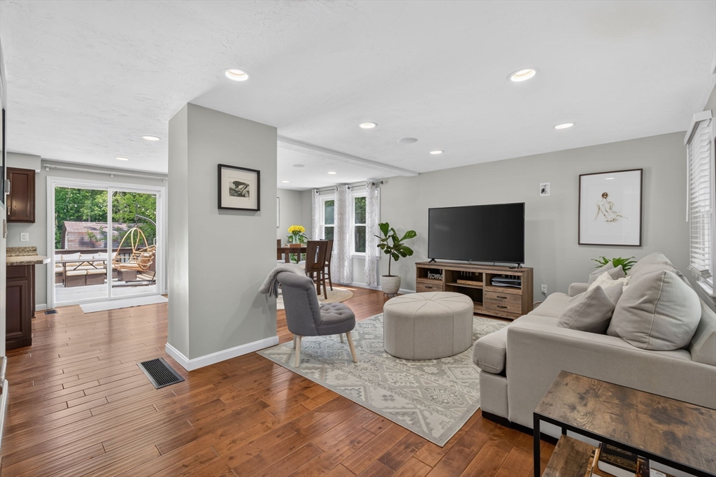 21 Railroad Ave
