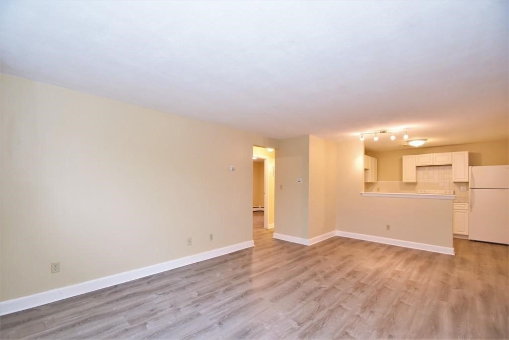 1105 Lexington St 7-3
