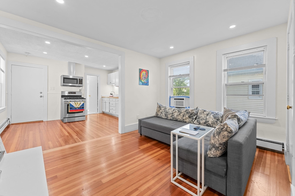 14 Glendale St 14
