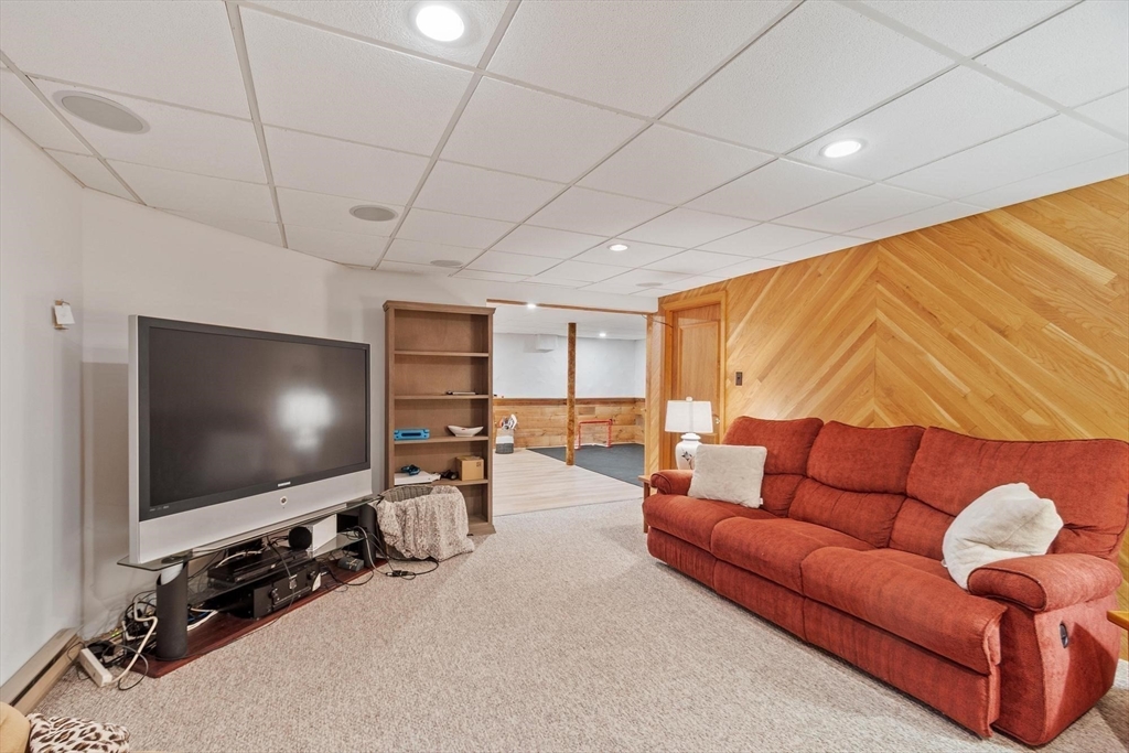 99 Beaver Road, Reading, MA, 99 Beaver Road, Reading, MA Photo #27