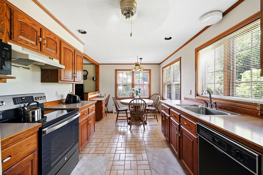 4 Ladyslipper Ln